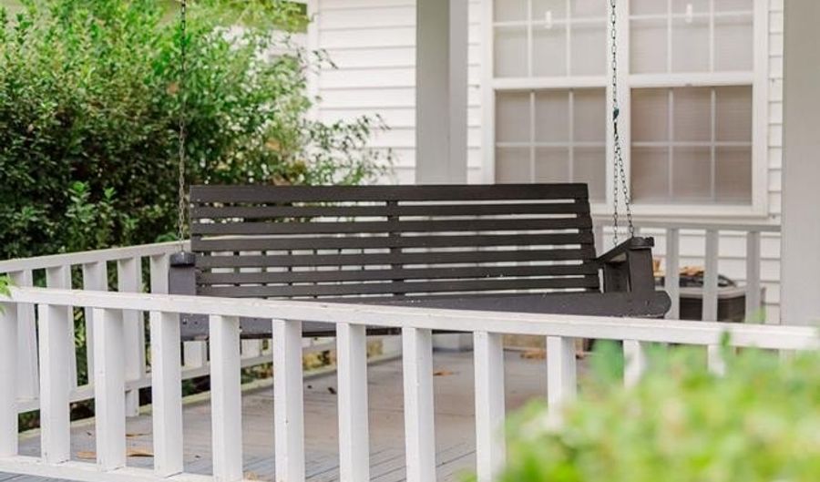 273 Holmesville Ave, Baxley, GA 31513 - 2 Beds, 1 Bath