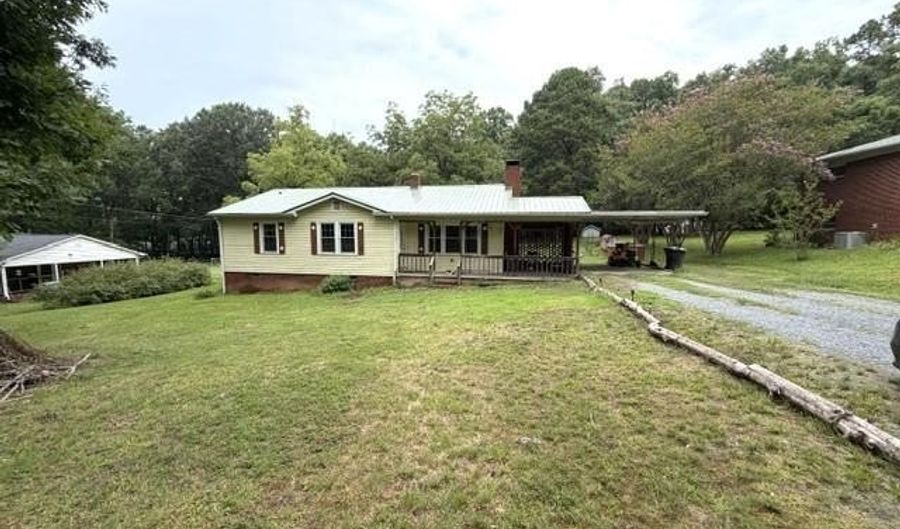 326 Northwood Dr, Asheboro, NC 27203 - 2 Beds, 1 Bath