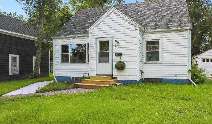 211 N Lincoln St, Aberdeen, SD 57401 - 0 Beds, 0 Bath