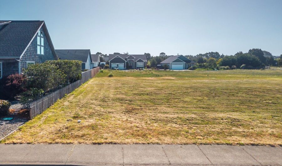 2710 Lincoln Ave 200, Bandon, OR 97411 - 0 Beds, 0 Bath