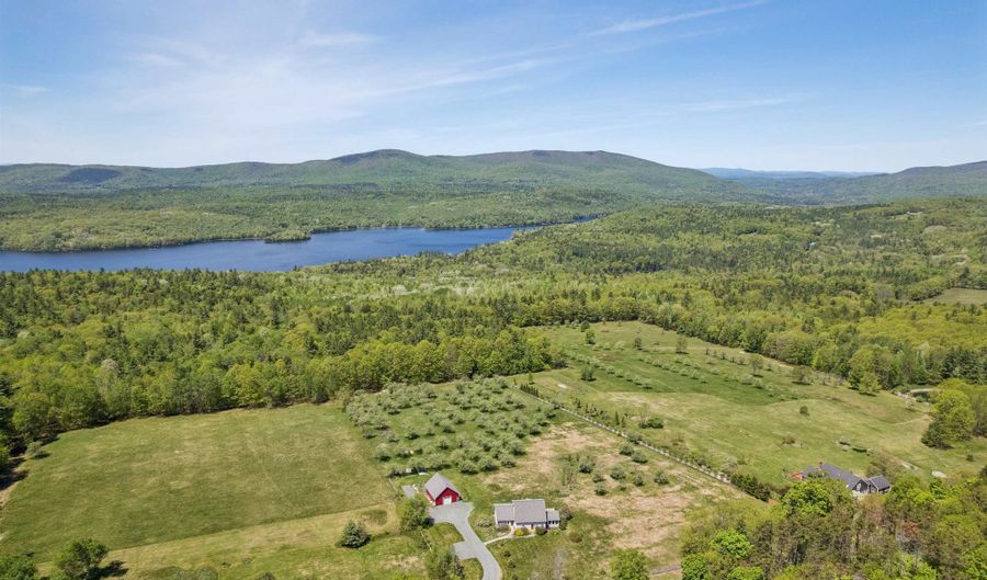 118 Sawyer Hill Rd, Canaan, NH 03741 - 3 Beds, 4 Bath