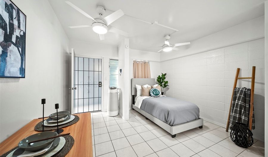 909 University Ave 210, Honolulu, HI 96826 - 0 Beds, 1 Bath