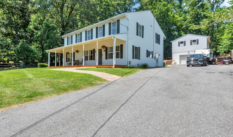 934 SHORE ACRES Rd, Arnold, MD 21012 - 5 Beds, 4 Bath