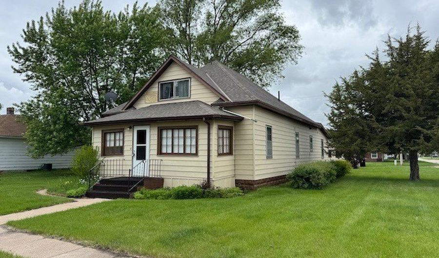 302 S. Williams St, Atkinson, NE 68713 - 3 Beds, 2 Bath
