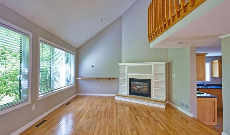 23 Fesser Ave, Bristol, RI 02809 - 3 Beds, 3 Bath