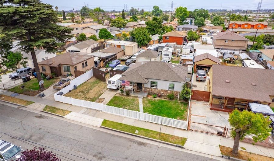 116 E Tichenor St, Compton, CA 90220 - 3 Beds, 1 Bath