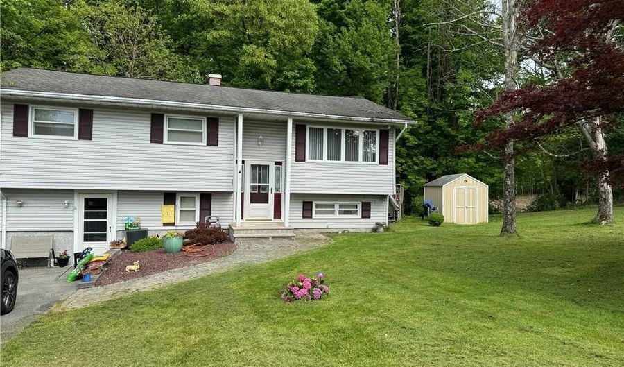 2 Sears Rd Top Floor, Blooming Grove, NY 10950 - 3 Beds, 1 Bath