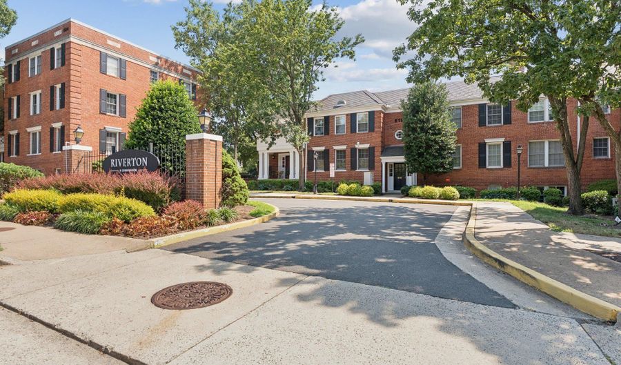 610 BASHFORD Ln 1301, Alexandria, VA 22314 - 1 Beds, 1 Bath