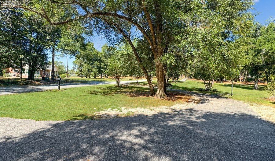 2010 Ashton Way, Bainbridge, GA 39819 - 3 Beds, 2 Bath