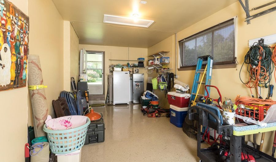 18 HUNTINGTON Pl, Bel Air, MD 21014 - 3 Beds, 2 Bath
