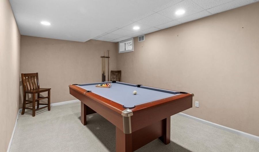 41 Nancy Dr, Ashland, MA 01721 - 4 Beds, 3 Bath