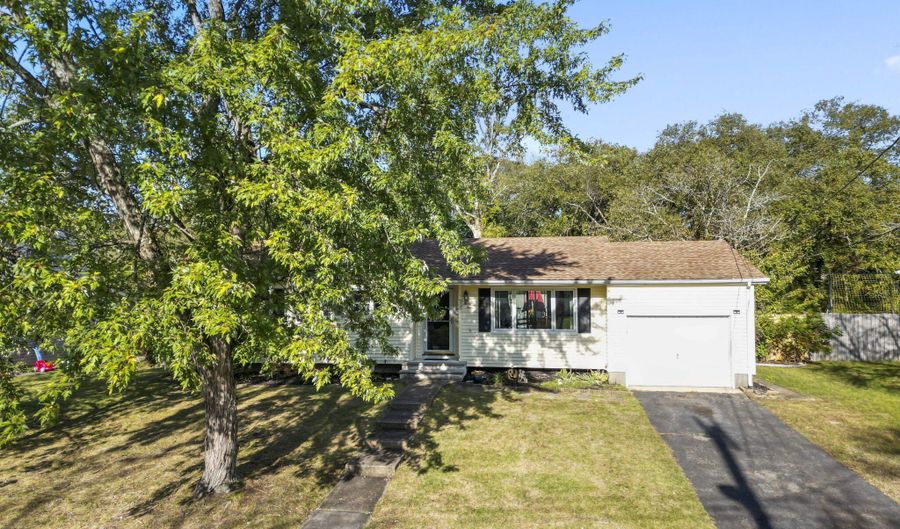 34 Drexel Dr, Jackson, NJ 08527 - 3 Beds, 2 Bath