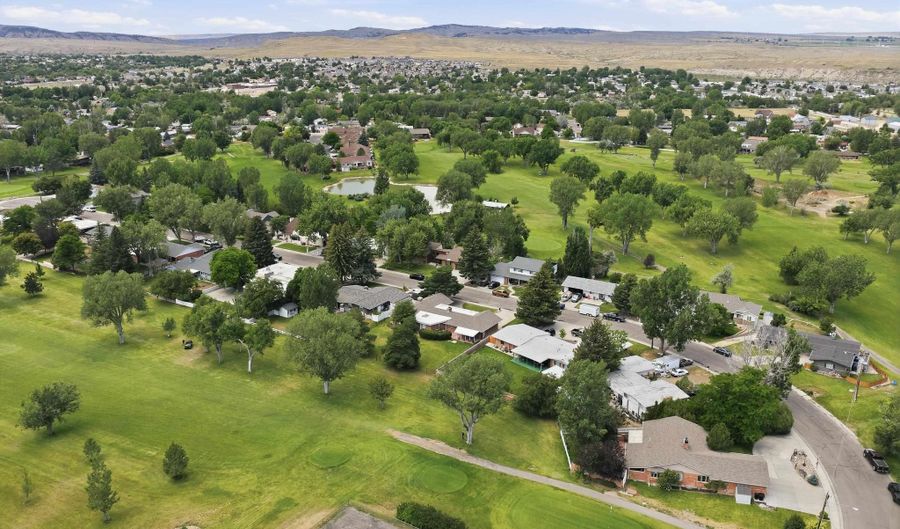 83 Magnolia St, Casper, WY 82604 - 5 Beds, 4 Bath