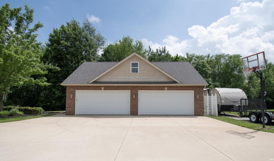 10736 E 100 S, Avilla, IN 46710 - 5 Beds, 5 Bath