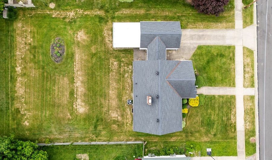 927 S Heltman Ave, Ashland, OH 44805 - 3 Beds, 2 Bath