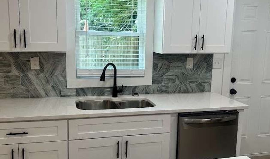 2324 Highview Rd, Atlanta, GA 30311 - 2 Beds, 2 Bath