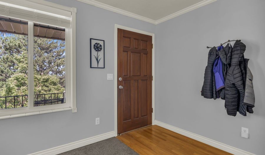 1834 N 200 E, Centerville, UT 84014 - 4 Beds, 2 Bath