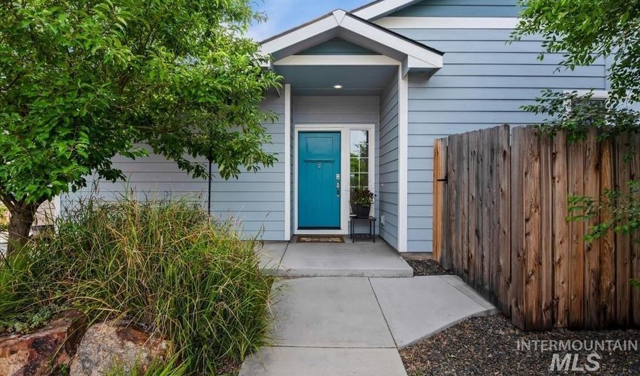 9617 W De Witt St, Boise, ID 83704 - 3 Beds, 2 Bath