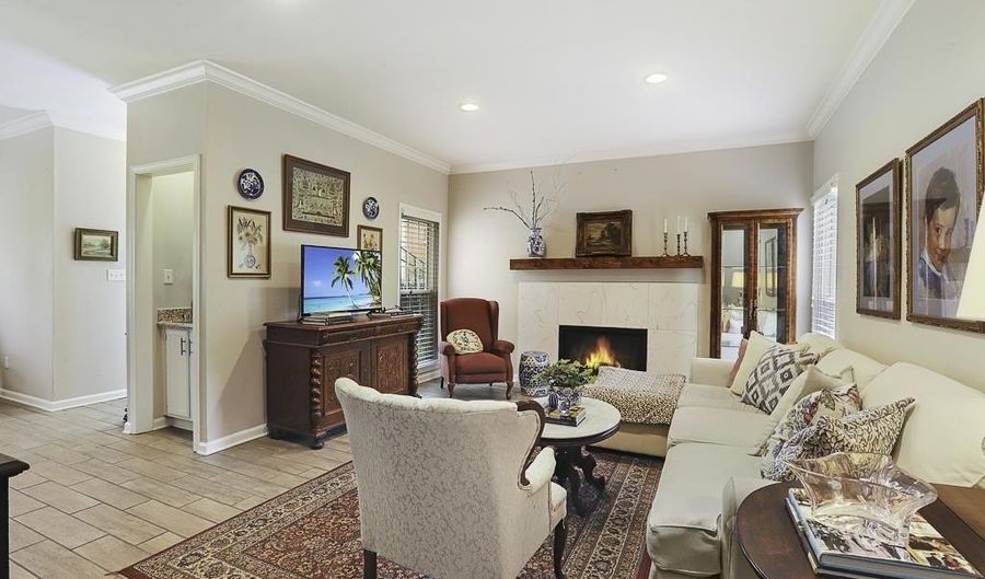 7894 N Jefferson Place Blvd #8-B, Baton Rouge, LA 70809 - 3 Beds, 2 Bath