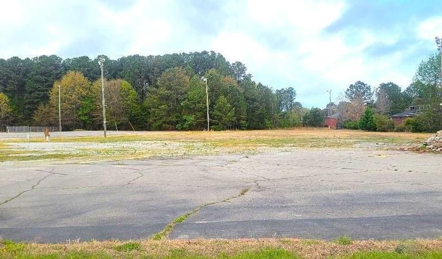 1611 E 10th St, Roanoke Rapids, NC 27870 - 0 Beds, 0 Bath