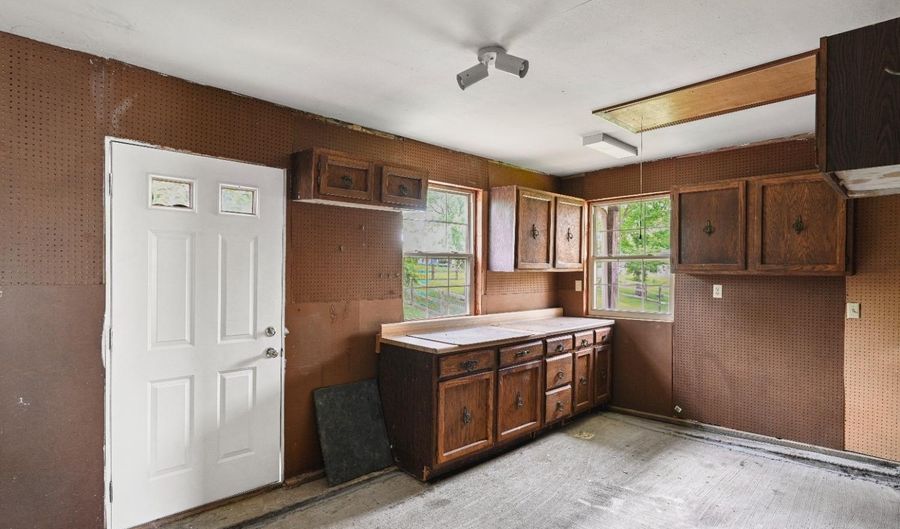 7035 Sherman Dr, Aurora, IN 47001 - 3 Beds, 2 Bath