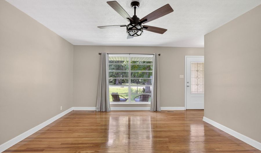 316 Randolph St SE, Attalla, AL 35954 - 3 Beds, 2 Bath