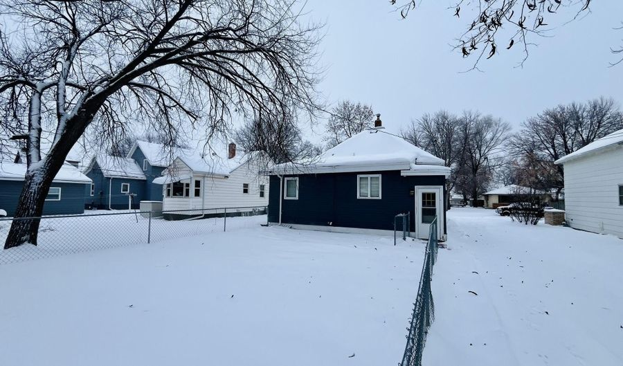 115 SW 8th Ave, Aberdeen, SD 57401 - 3 Beds, 2 Bath