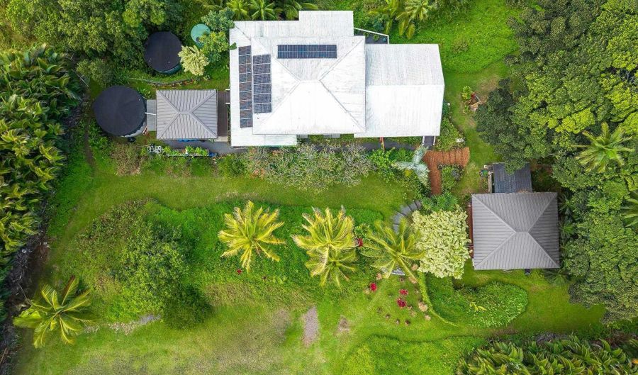 245 N HONOKALA Rd A, Haiku, HI 96708 - 5 Beds, 7 Bath