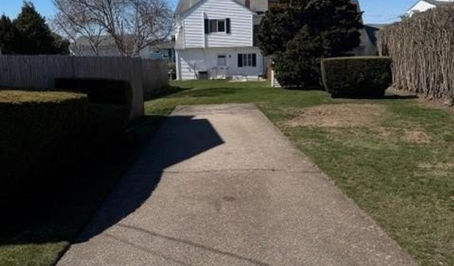 280 Bonnet Point Rd A, Narragansett, RI 02882 - 1 Beds, 1 Bath