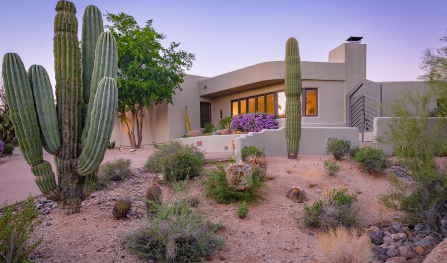 2014 SMOKETREE Dr, Carefree, AZ 85377 - 3 Beds, 4 Bath