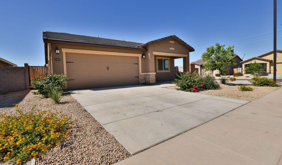 25847 W WINSTON Dr, Buckeye, AZ 85326 - 3 Beds, 2 Bath