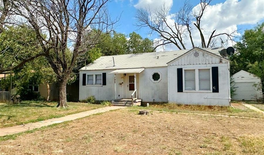 1033 Ballinger St, Abilene, TX 79605 - 2 Beds, 1 Bath