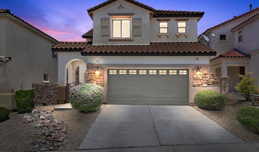 1640 Yellow Tulip Pl, Henderson, NV 89012 - 4 Beds, 3 Bath