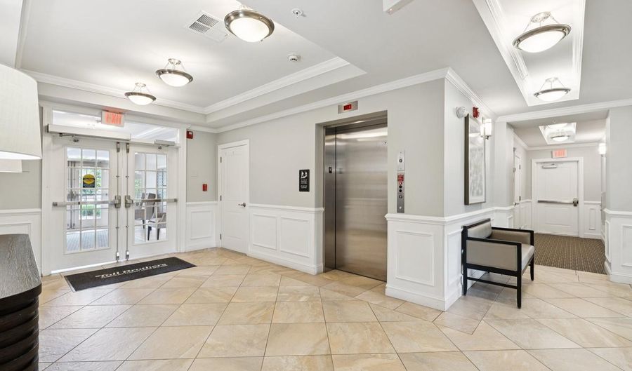 44589 YORK CREST Ter #200, Ashburn, VA 20147 - 3 Beds, 2 Bath