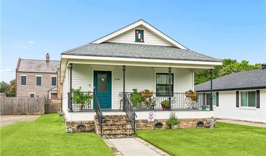 236 ANGELA St, Arabi, LA 70032 - 2 Beds, 2 Bath