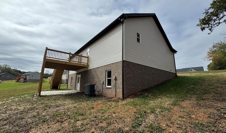 2350 Spring Grove Rd, Appomattox, VA 24593 - 3 Beds, 2 Bath