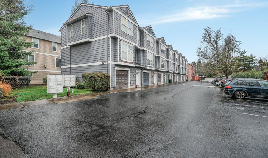 1244 SW 160TH Ave 104, Beaverton, OR 97006 - 3 Beds, 2 Bath