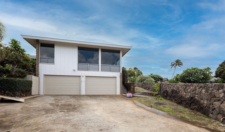 51 Hanapepe Loop, Honolulu, HI 96825 - 5 Beds, 3 Bath