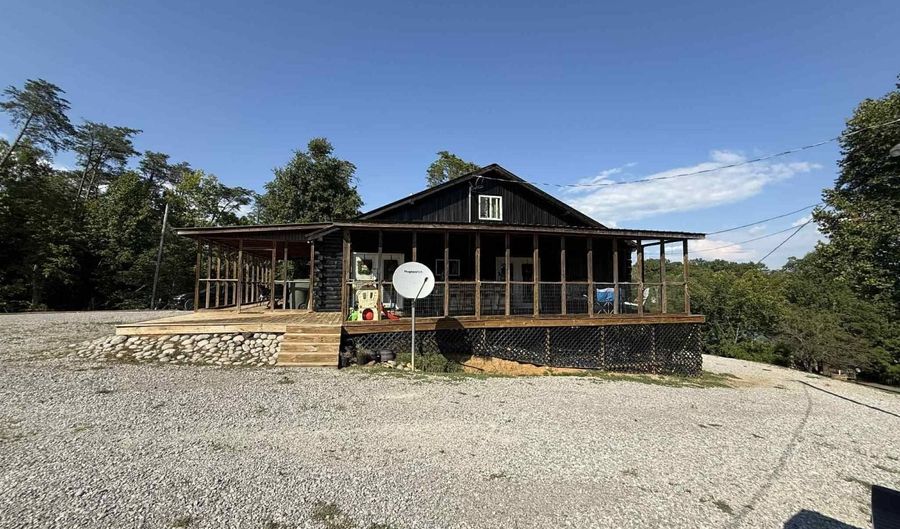 272 Marshall Stearns Rd, Albany, KY 42602 - 3 Beds, 3 Bath