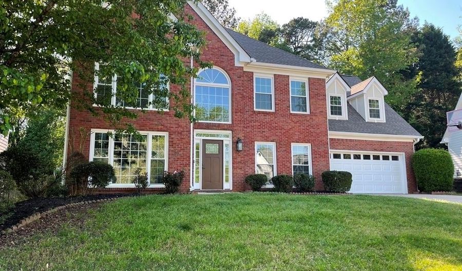 240 Risen Star Ln, Alpharetta, GA 30005 - 4 Beds, 3 Bath