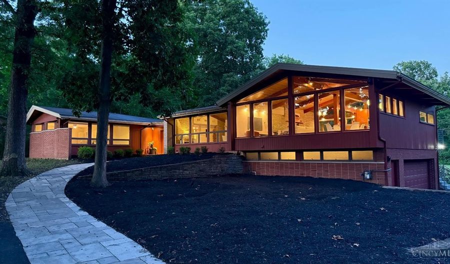 7460 Fair Oaks Dr, Amberley, OH 45237 - 3 Beds, 3 Bath