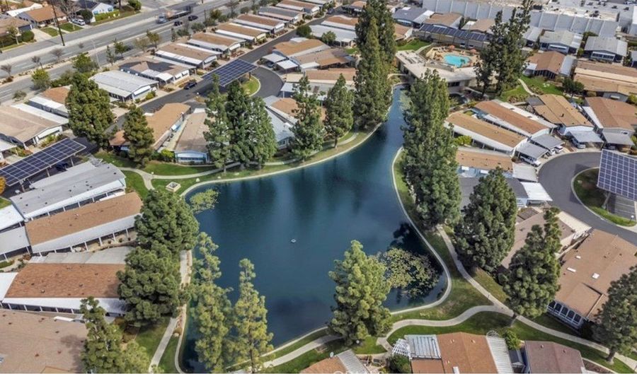 12921 Lake Frst 35, La Mirada, CA 90638 - 2 Beds, 2 Bath