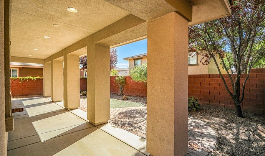 10567 Tranquil Glade Ln, Las Vegas, NV 89135 - 3 Beds, 3 Bath