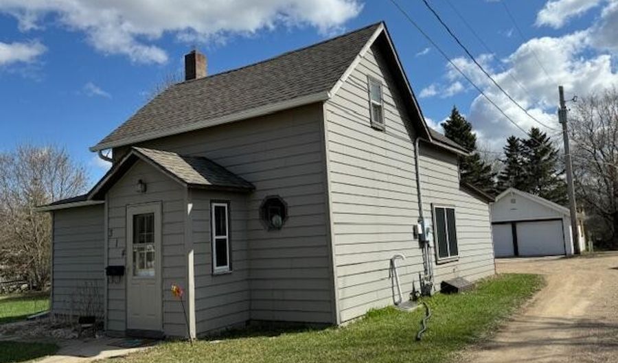 314 E 9th Ave, Webster, SD 57274 - 3 Beds, 1 Bath