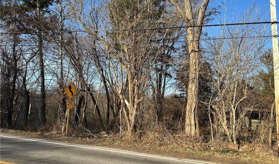 8030 Pyle S Amherst Rd, Amherst, OH 44001 - 2 Beds, 1 Bath