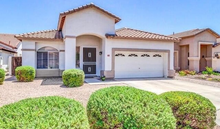 925 W SAN MARCOS Dr, Chandler, AZ 85225 - 3 Beds, 2 Bath
