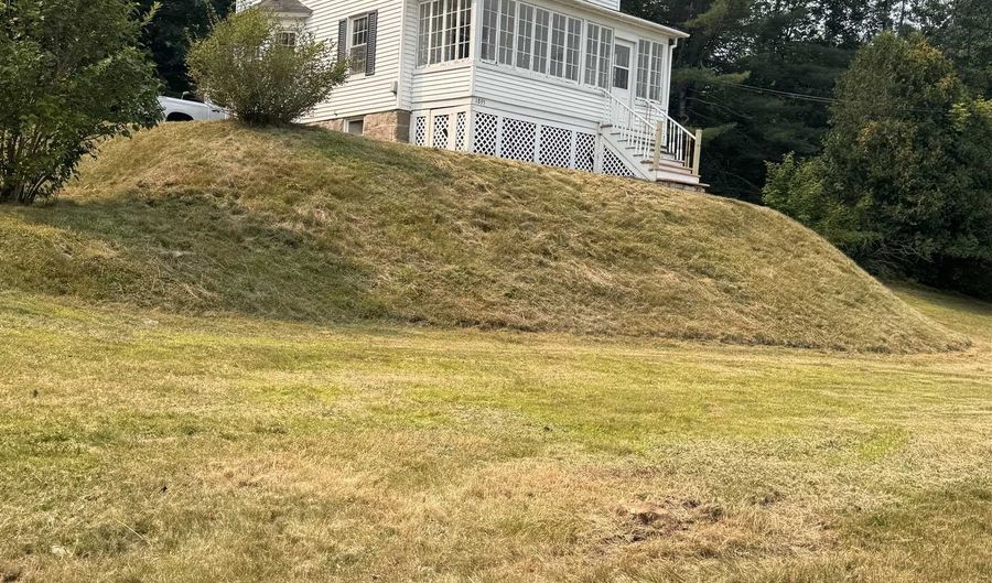 1895 Riverside Dr, Berlin, NH 03570 - 3 Beds, 1 Bath