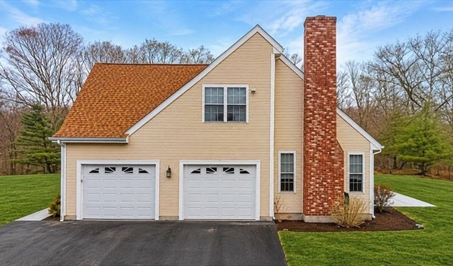 226 Tower Hill Rd, Cumberland, RI 02864 - 4 Beds, 3 Bath