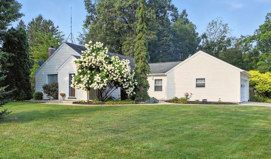 600 S West St, Angola, IN 46703 - 3 Beds, 2 Bath
