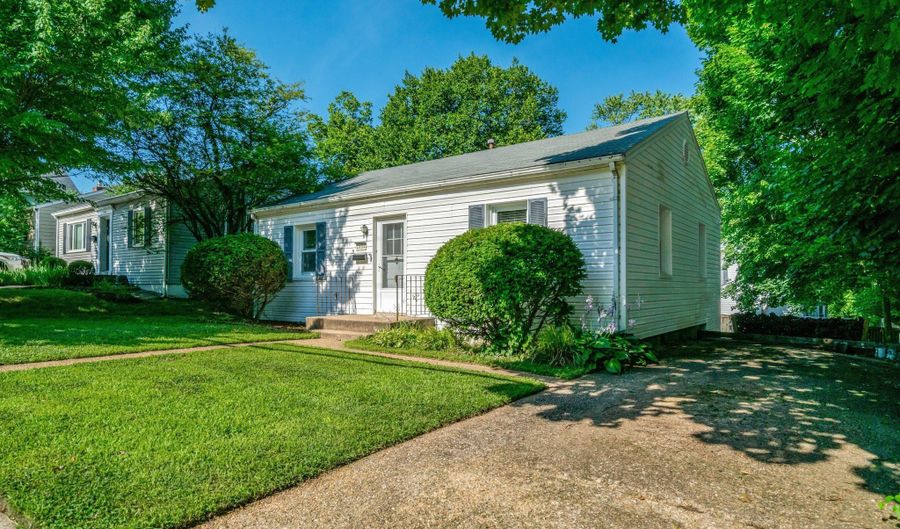1404 N ROOSEVELT St N, Arlington, VA 22205 - 2 Beds, 1 Bath